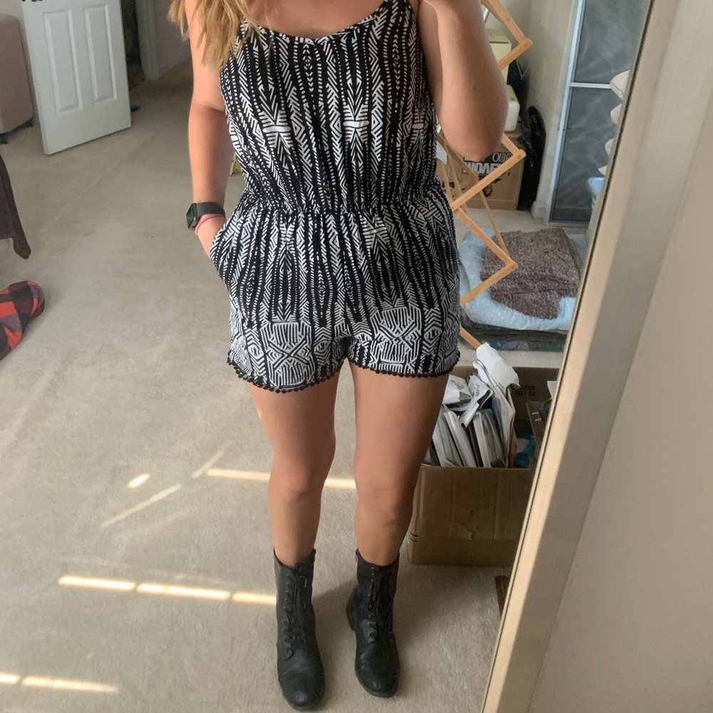 Mossimo Romper - Picture 6 of 9